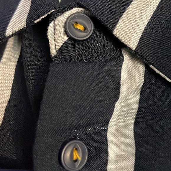 Denim & Flower - Picture 7 of 7